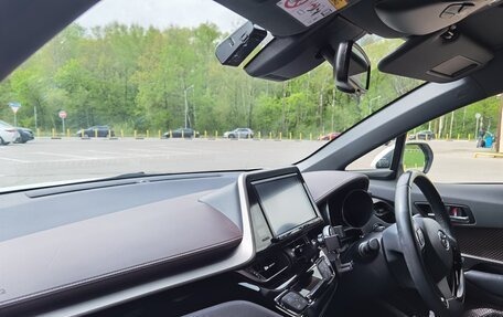 Toyota C-HR I рестайлинг, 2017 год, 2 030 000 рублей, 11 фотография