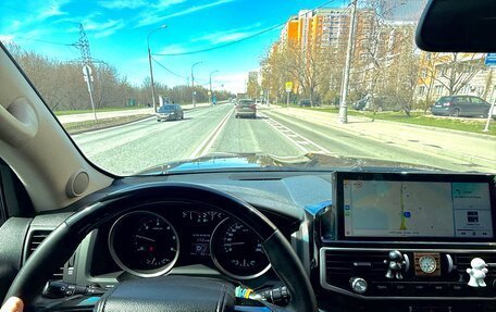 Toyota Land Cruiser 200, 2008 год, 3 400 000 рублей, 24 фотография