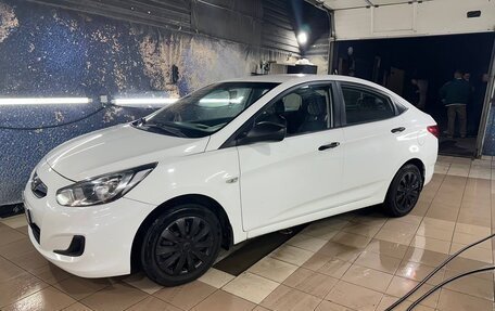 Hyundai Solaris II рестайлинг, 2014 год, 685 000 рублей, 4 фотография