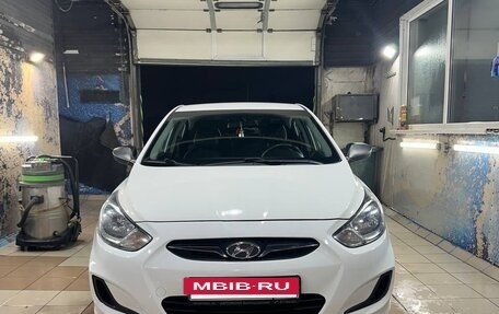 Hyundai Solaris II рестайлинг, 2014 год, 685 000 рублей, 2 фотография