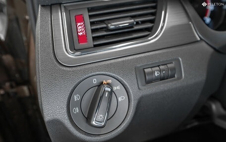 Skoda Rapid I, 2018 год, 1 540 000 рублей, 16 фотография