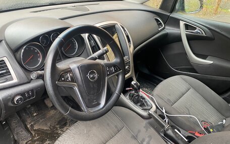 Opel Astra J, 2010 год, 300 000 рублей, 3 фотография