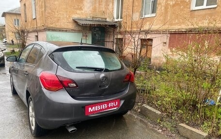 Opel Astra J, 2010 год, 300 000 рублей, 2 фотография