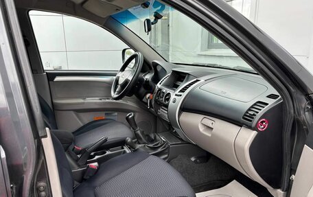 Mitsubishi Pajero Sport II рестайлинг, 2012 год, 1 290 000 рублей, 11 фотография