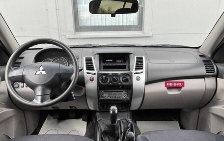 Mitsubishi Pajero Sport II рестайлинг, 2012 год, 1 290 000 рублей, 13 фотография