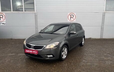 KIA cee'd I рестайлинг, 2011 год, 870 000 рублей, 2 фотография