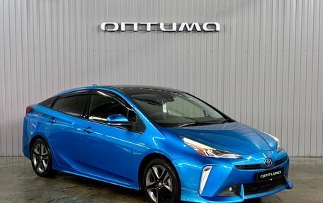 Toyota Prius IV XW50, 2018 год, 1 917 000 рублей, 3 фотография