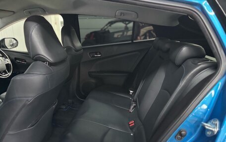 Toyota Prius IV XW50, 2018 год, 1 917 000 рублей, 19 фотография