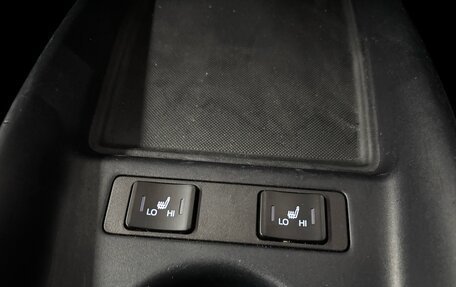 Toyota Prius IV XW50, 2018 год, 1 917 000 рублей, 16 фотография