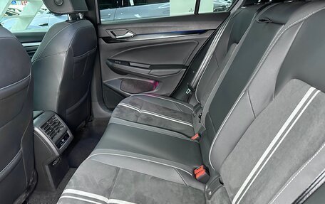 Volkswagen Golf VIII, 2022 год, 2 390 000 рублей, 15 фотография