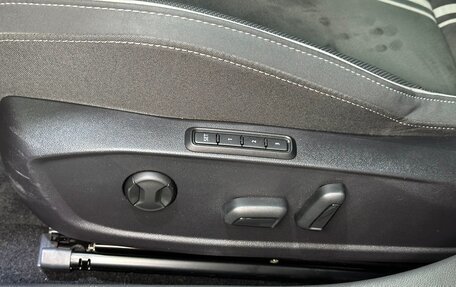Volkswagen Golf VIII, 2022 год, 2 390 000 рублей, 14 фотография