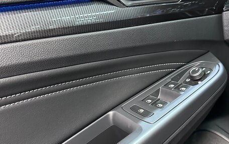 Volkswagen Golf VIII, 2022 год, 2 390 000 рублей, 13 фотография