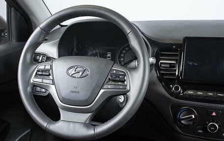 Hyundai Solaris II рестайлинг, 2022 год, 1 938 700 рублей, 5 фотография