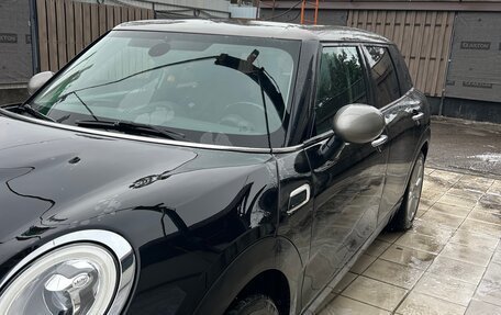 MINI Clubman, 2017 год, 1 550 000 рублей, 5 фотография
