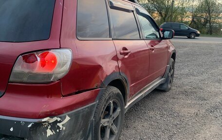 Mitsubishi Outlander III рестайлинг 3, 2004 год, 475 000 рублей, 4 фотография