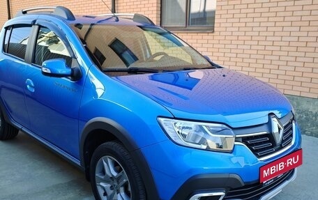 Renault Sandero II рестайлинг, 2021 год, 1 495 000 рублей, 2 фотография