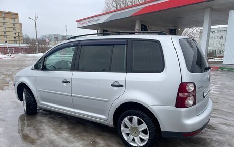 Volkswagen Touran III, 2007 год, 499 000 рублей, 4 фотография