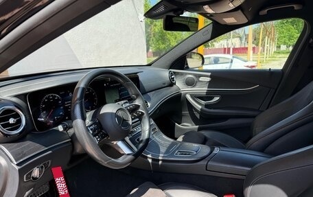 Mercedes-Benz E-Класс, 2021 год, 3 100 000 рублей, 6 фотография
