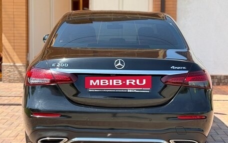 Mercedes-Benz E-Класс, 2021 год, 3 100 000 рублей, 4 фотография