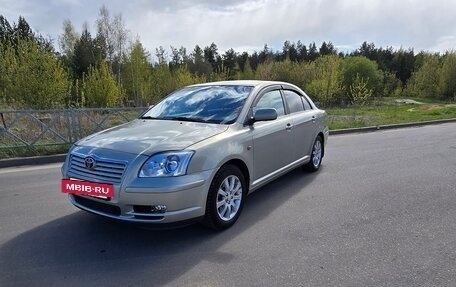 Toyota Avensis III рестайлинг, 2004 год, 690 000 рублей, 16 фотография