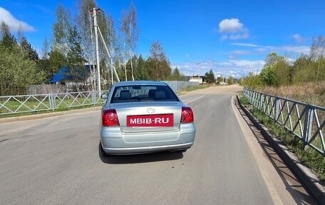 Toyota Avensis III рестайлинг, 2004 год, 690 000 рублей, 11 фотография