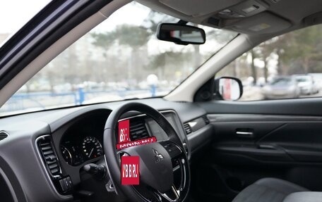 Mitsubishi Outlander III рестайлинг 3, 2021 год, 3 150 000 рублей, 5 фотография