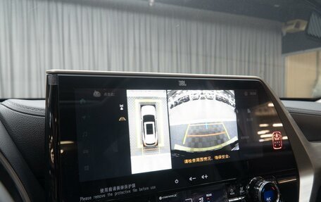 Toyota Highlander, 2024 год, 5 880 000 рублей, 16 фотография