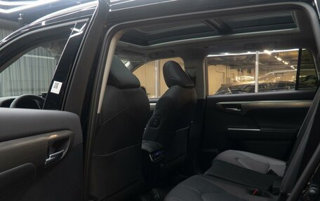 Toyota Highlander, 2024 год, 5 880 000 рублей, 13 фотография