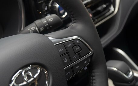 Toyota Highlander, 2024 год, 5 880 000 рублей, 22 фотография