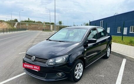 Volkswagen Polo VI (EU Market), 2012 год, 825 000 рублей, 2 фотография