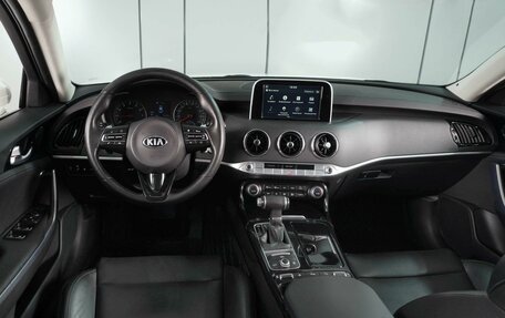 KIA Stinger I, 2018 год, 2 499 000 рублей, 6 фотография