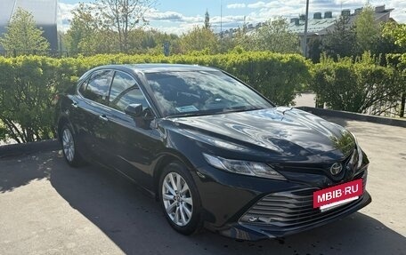 Toyota Camry, 2020 год, 3 050 000 рублей, 3 фотография