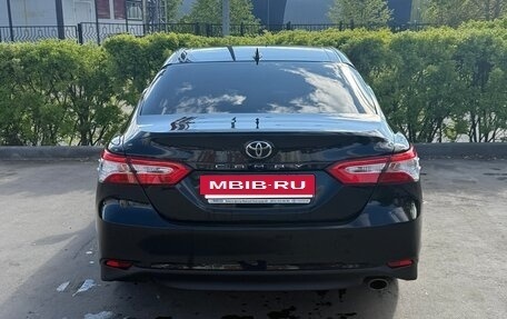 Toyota Camry, 2020 год, 3 050 000 рублей, 6 фотография