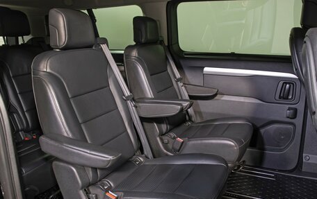 Opel Zafira Life I, 2020 год, 3 748 000 рублей, 13 фотография
