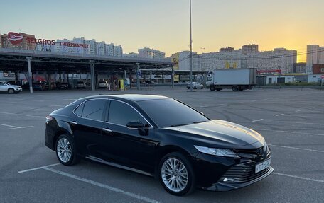 Toyota Camry, 2021 год, 2 950 000 рублей, 4 фотография