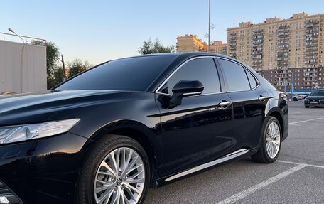 Toyota Camry, 2021 год, 2 950 000 рублей, 6 фотография