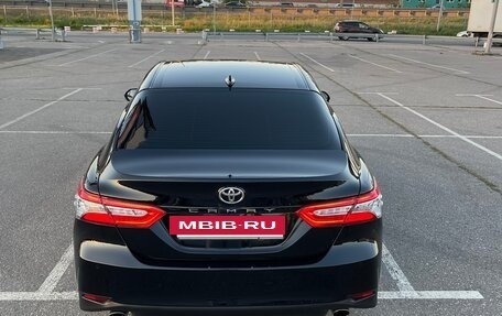 Toyota Camry, 2021 год, 2 950 000 рублей, 11 фотография