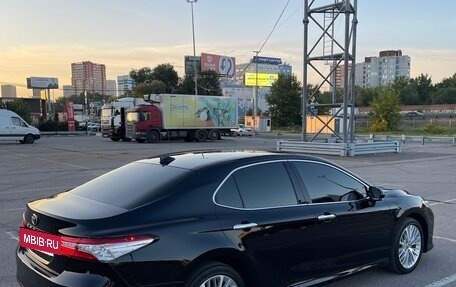 Toyota Camry, 2021 год, 2 950 000 рублей, 10 фотография