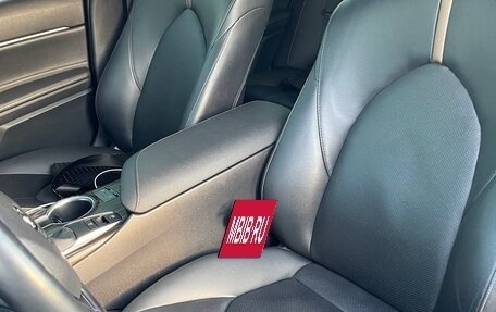 Toyota Camry, 2021 год, 2 950 000 рублей, 15 фотография