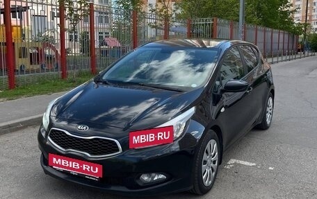 KIA cee'd III, 2014 год, 1 400 000 рублей, 2 фотография