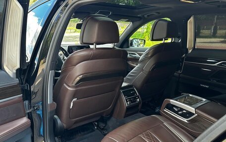 BMW 7 серия, 2017 год, 27 фотография