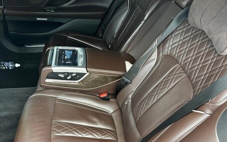 BMW 7 серия, 2017 год, 29 фотография