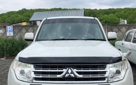 Mitsubishi Pajero IV, 2010 год, 1 850 000 рублей, 1 фотография