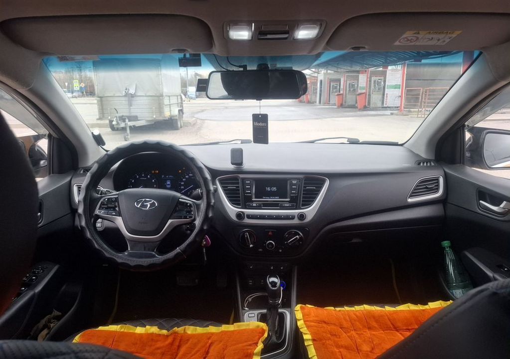 Hyundai Solaris, 2017 год, 890 000 рублей, 9 фотография