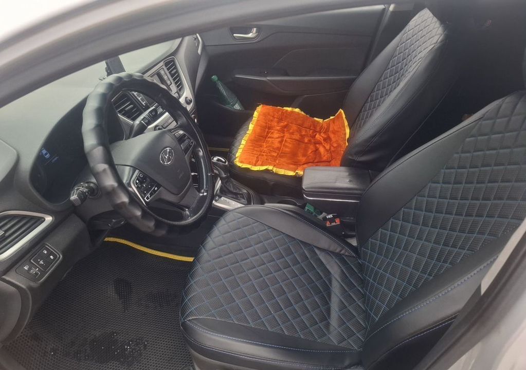 Hyundai Solaris, 2017 год, 890 000 рублей, 7 фотография