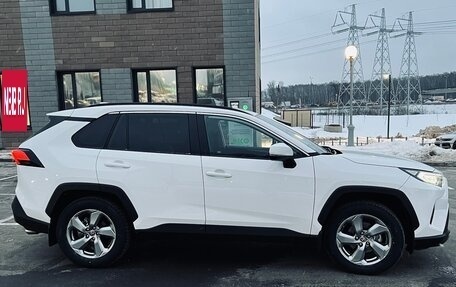Toyota RAV4, 2022 год, 3 100 000 рублей, 3 фотография