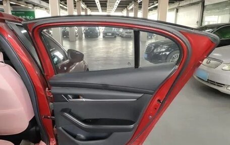 Mazda 3, 2020 год, 1 650 000 рублей, 14 фотография