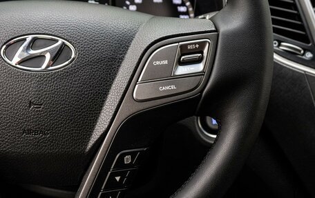 Hyundai Santa Fe III рестайлинг, 2016 год, 2 300 000 рублей, 18 фотография