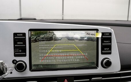 Hyundai Elantra, 2023 год, 2 290 000 рублей, 14 фотография