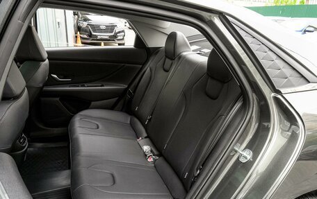Hyundai Elantra, 2023 год, 2 290 000 рублей, 9 фотография